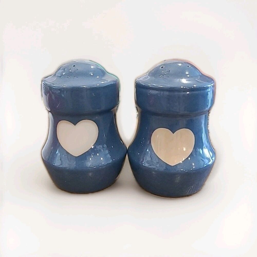 Vintage Treasure Craft USA Stoneware Salt Pepper Shakers Blue Heart Ceramic